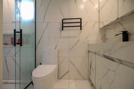 Apartamento à venda com 126m², 2 quartos e 2 vagasBanheiro da Suíte 1