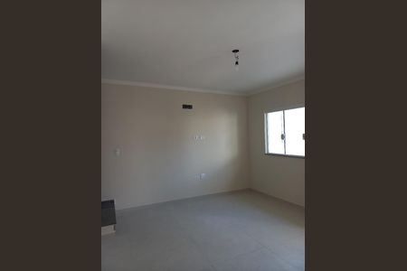 Casa à venda com 82m², 2 quartos e 2 vagasSala
