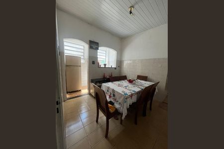 Casa à venda com 100m², 2 quartos e 2 vagasCozinha