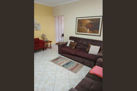 Casa à venda com 165m², 3 quartos e 4 vagas Casa à venda com 165m², 3 quartos e 4 vagasSala