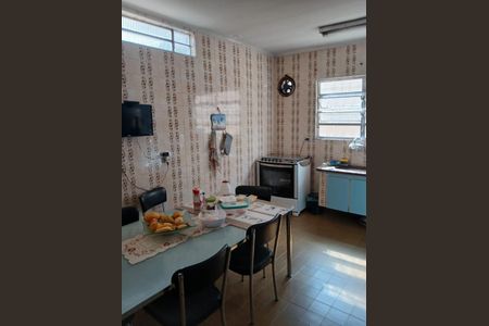 Casa à venda com 165m², 3 quartos e 4 vagas Casa à venda com 165m², 3 quartos e 4 vagasCozinha