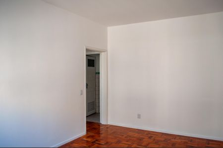 Apartamento à venda com 85m², 2 quartos e 1 vaga Apartamento à venda com 85m², 2 quartos e 1 vagaSala