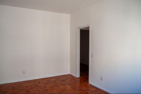 Apartamento à venda com 85m², 2 quartos e 1 vaga Apartamento à venda com 85m², 2 quartos e 1 vagaSala