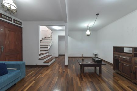 Casa para alugar com 180m², 3 quartos e 2 vagasSala