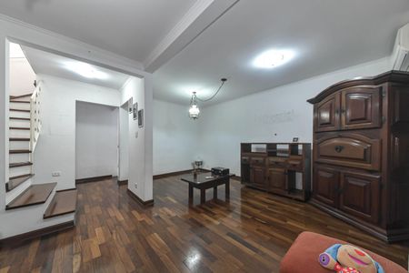 Casa para alugar com 180m², 3 quartos e 2 vagasSala