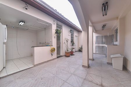 Casa para alugar com 180m², 3 quartos e 2 vagasQuintal