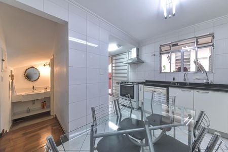 Casa para alugar com 180m², 3 quartos e 2 vagasCozinha