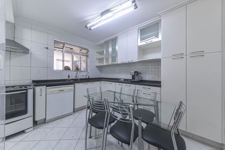 Casa para alugar com 180m², 3 quartos e 2 vagasCozinha