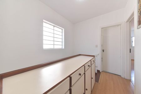 Casa para alugar com 180m², 3 quartos e 2 vagasCorredor
