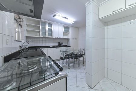 Casa para alugar com 180m², 3 quartos e 2 vagasCozinha