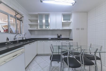 Casa para alugar com 180m², 3 quartos e 2 vagasCozinha