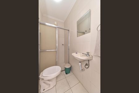 Casa para alugar com 180m², 3 quartos e 2 vagasBanheiro de Serviço