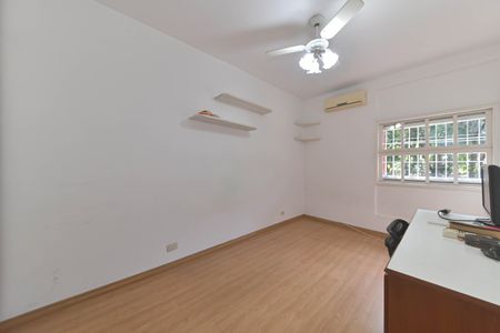 Casa para alugar com 180m², 3 quartos e 2 vagasQuarto 1