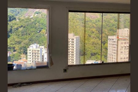 Casa à venda com 349m², 4 quartos e 1 vaga