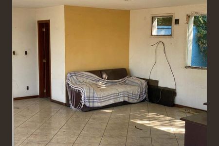 Casa à venda com 349m², 4 quartos e 1 vaga