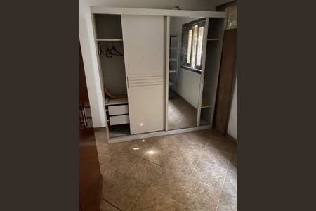 Casa à venda com 349m², 4 quartos e 1 vaga