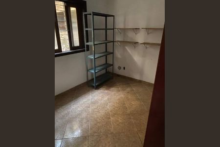 Casa à venda com 349m², 4 quartos e 1 vaga