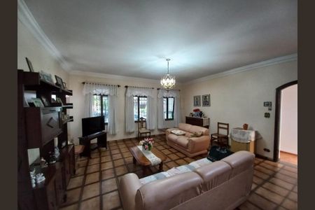 Casa à venda com 309m², 5 quartos e 2 vagasSala