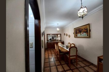 Casa à venda com 309m², 5 quartos e 2 vagasSala