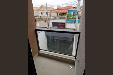 Casa à venda com 108m², 3 quartos e 2 vagasVaranda