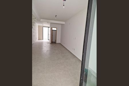 Casa à venda com 108m², 3 quartos e 2 vagasSala