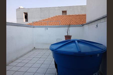 Casa à venda com 211m², 4 quartos e 2 vagas Casa à venda com 211m², 4 quartos e 2 vagasTerraço