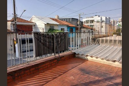 Casa à venda com 211m², 4 quartos e 2 vagas Casa à venda com 211m², 4 quartos e 2 vagasTerraço