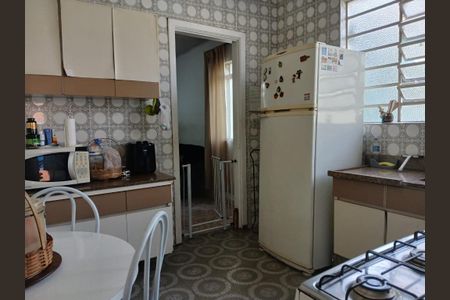 Casa à venda com 211m², 4 quartos e 2 vagas Casa à venda com 211m², 4 quartos e 2 vagasCozinha