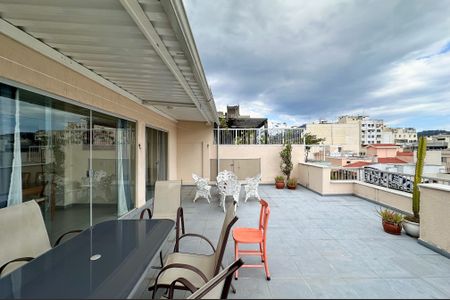 Apartamento à venda com 450m², 6 quartos e sem vaga Apartamento à venda com 450m², 6 quartos e sem vagaVaranda Sala