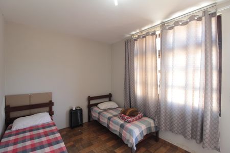 Casa à venda com 249m², 3 quartos e 4 vagasSuite 2