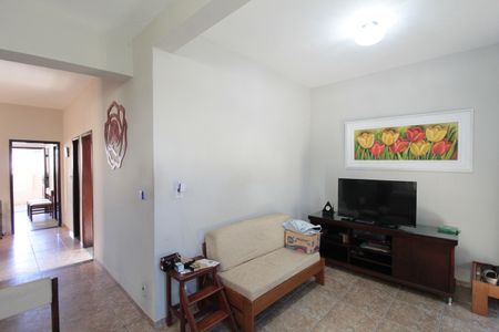 Casa à venda com 249m², 3 quartos e 4 vagasSala