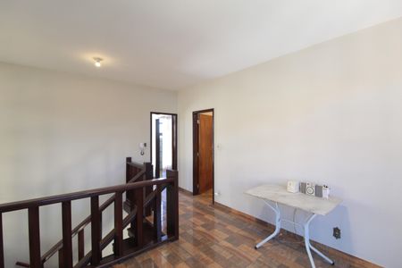 Casa à venda com 249m², 3 quartos e 4 vagasSala