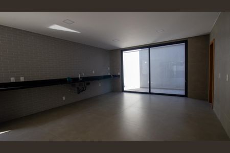 Casa à venda com 330m², 5 quartos e 2 vagasCozinha