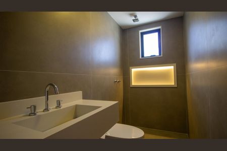 Casa à venda com 330m², 5 quartos e 2 vagasBanheiro da Suíte 3