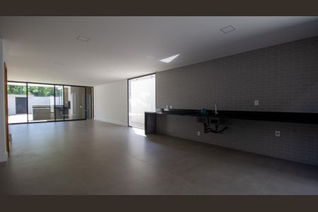 Casa à venda com 330m², 5 quartos e 2 vagasCozinha
