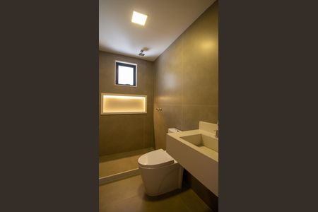 Casa à venda com 330m², 5 quartos e 2 vagasBanheiro da Suíte 2