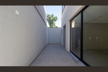 Casa à venda com 330m², 5 quartos e 2 vagasÁrea de Serviço