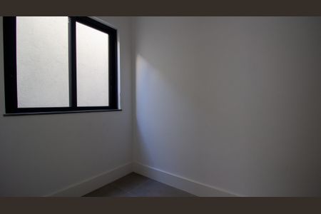 Casa à venda com 330m², 5 quartos e 2 vagasQuarto de Serviço