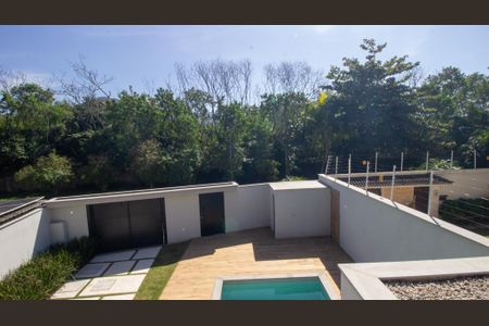 Casa à venda com 330m², 5 quartos e 2 vagasSacada da Suíte 1 e 2