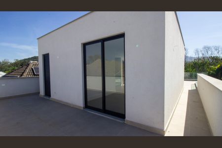 Casa à venda com 330m², 5 quartos e 2 vagasTerraço