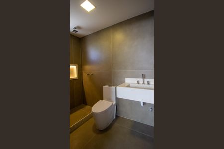 Casa à venda com 330m², 5 quartos e 2 vagasBanheiro da Suíte 4