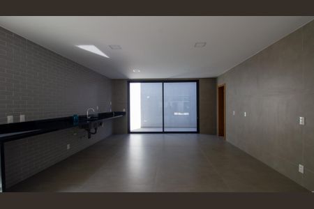 Casa à venda com 330m², 5 quartos e 2 vagasCozinha