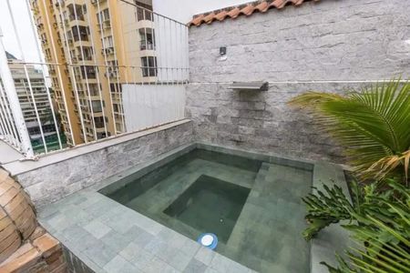 Apartamento à venda com 181m², 5 quartos e 1 vaga