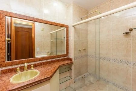 Apartamento à venda com 181m², 5 quartos e 1 vaga