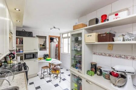 Apartamento à venda com 181m², 5 quartos e 1 vaga