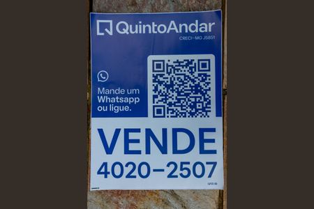 Casa à venda com 440m², 4 quartos e 5 vagasplaca instalada em 04/07/2025 com o código GPZI-30