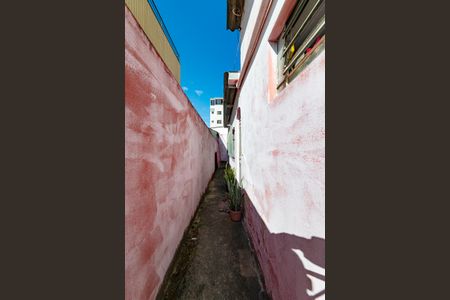 Casa à venda com 440m², 4 quartos e 5 vagasCasa 2