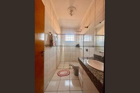 Casa para alugar com 196m², 3 quartos e 1 vagaBanheiro da Suíte