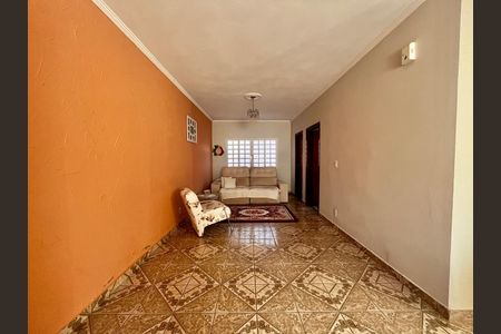 Casa para alugar com 196m², 3 quartos e 1 vagaSala