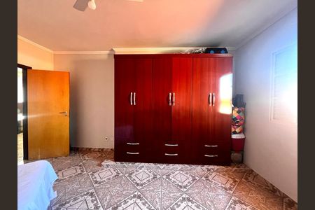 Casa para alugar com 196m², 3 quartos e 1 vagaQuarto 2